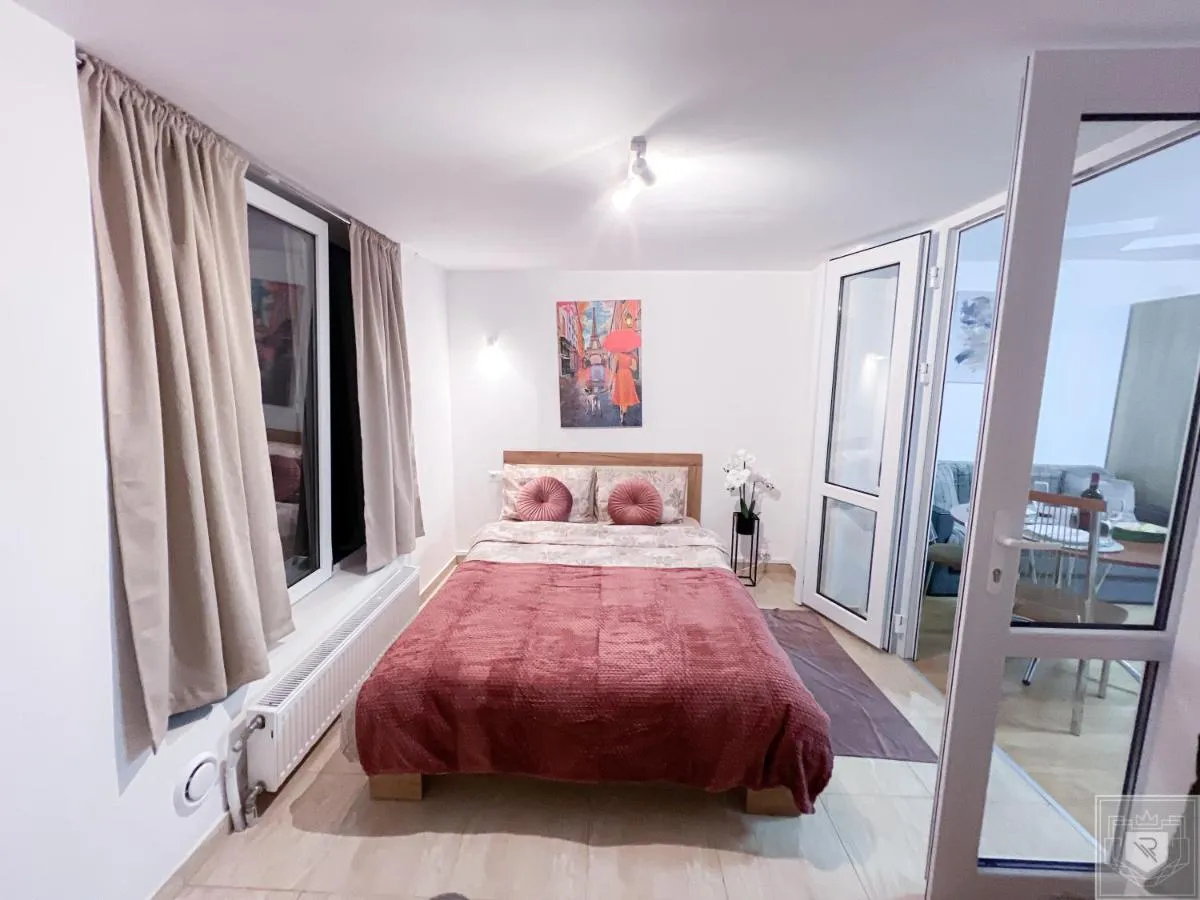 Image 2 of RentHouse Apartments City Gates #5