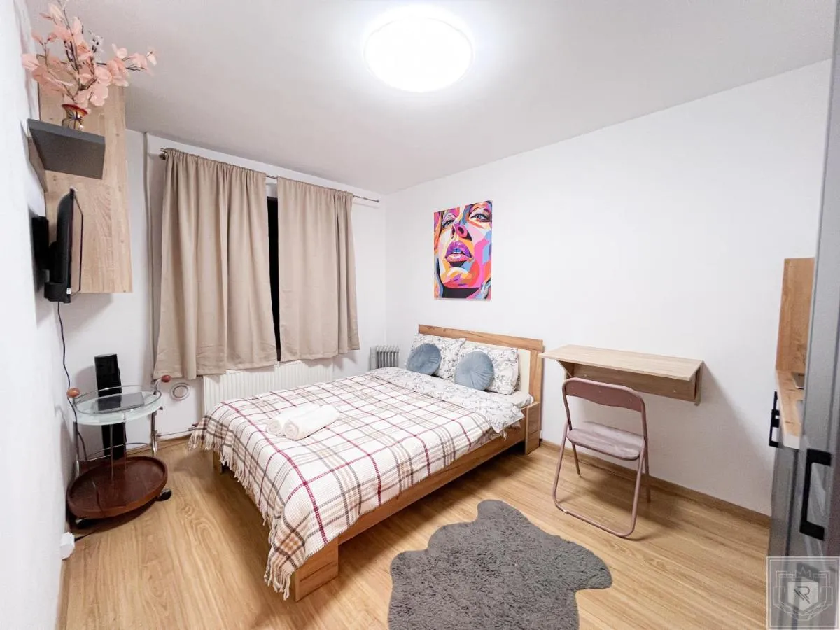 Image 1 of RentHouse Apartments City Gates #7