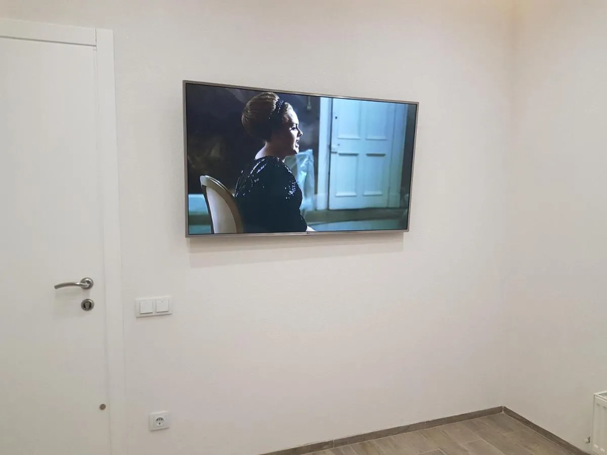 Image 3 of Royal Center-3 rooms 3 tv