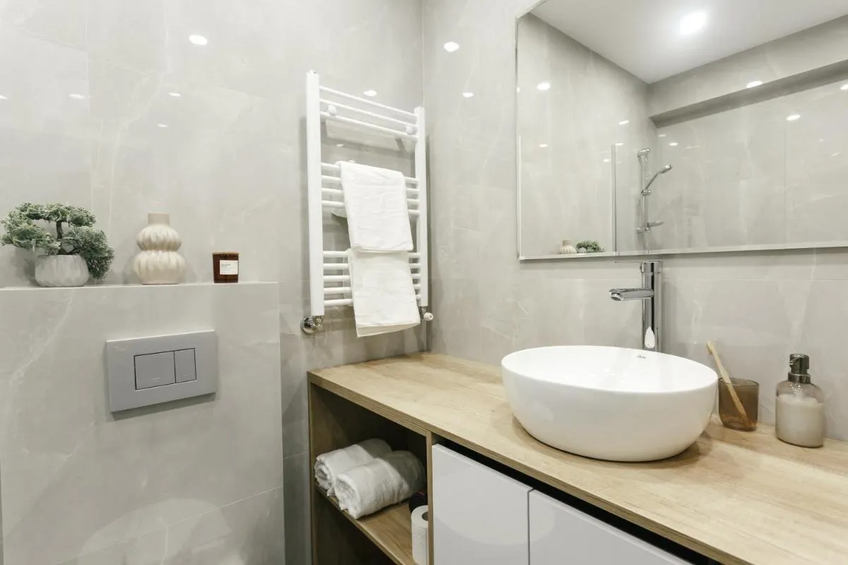 Image 5 of Spacious 2BR apartment , ideal for Families – Free Parking nearby, paid parking available
