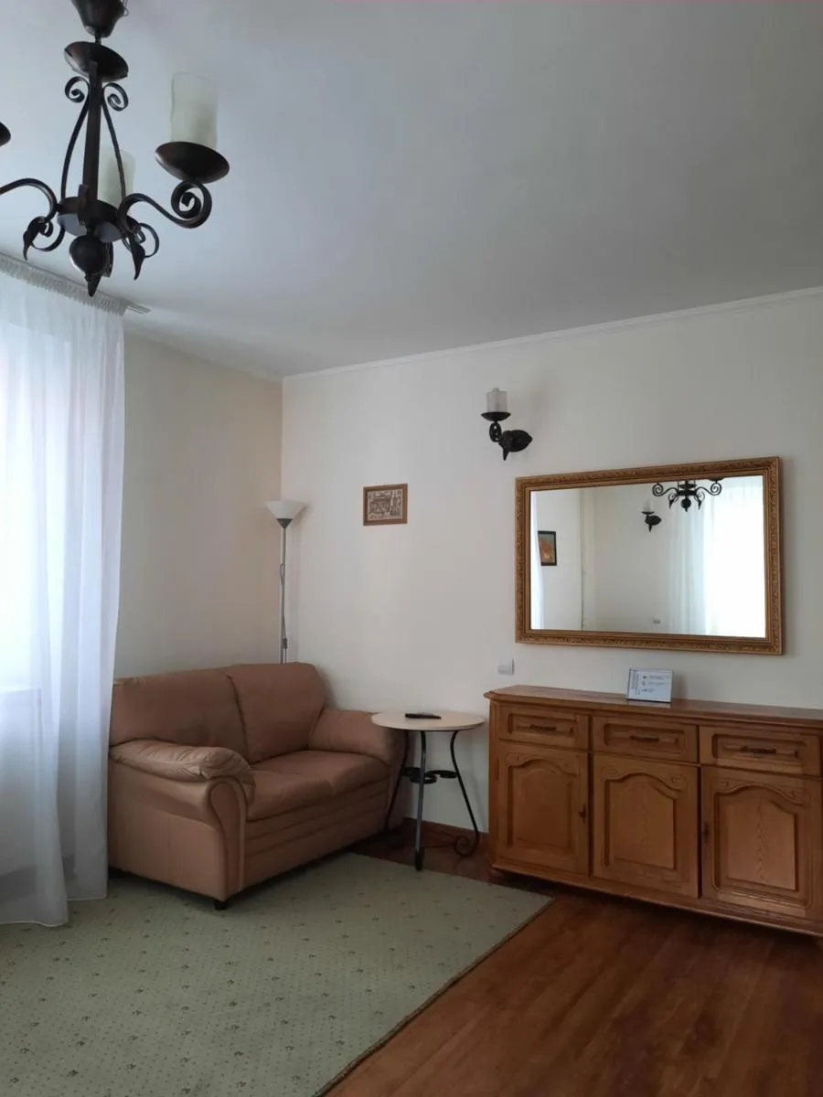 Image 1 of Studio flat