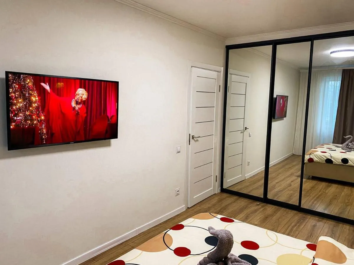 Image 2 of Sunny Apartment