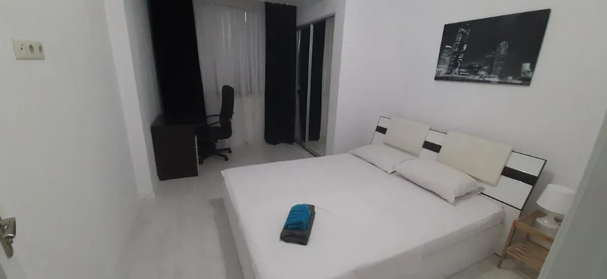 Image 2 of TESTEMITEANU APARTMENT