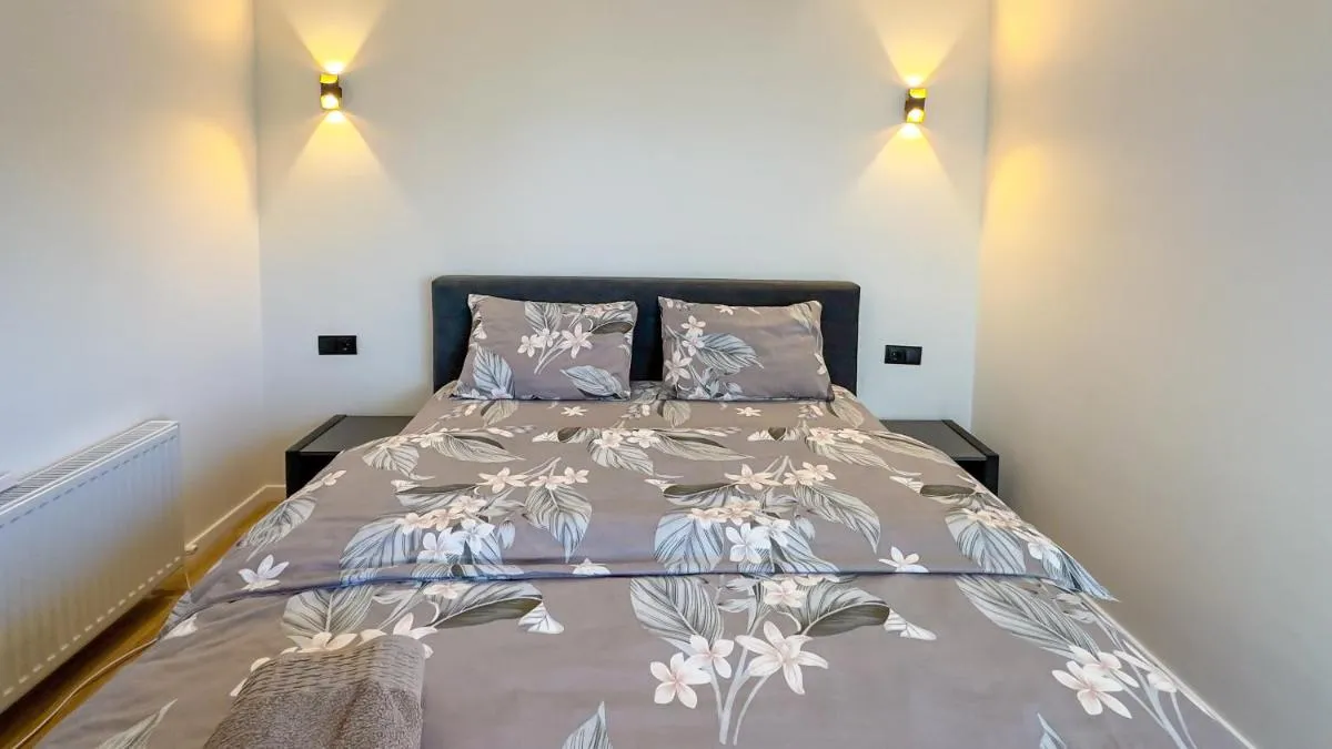 Image 4 of The irresistible Apartment with terasa at Lev Tolstoi