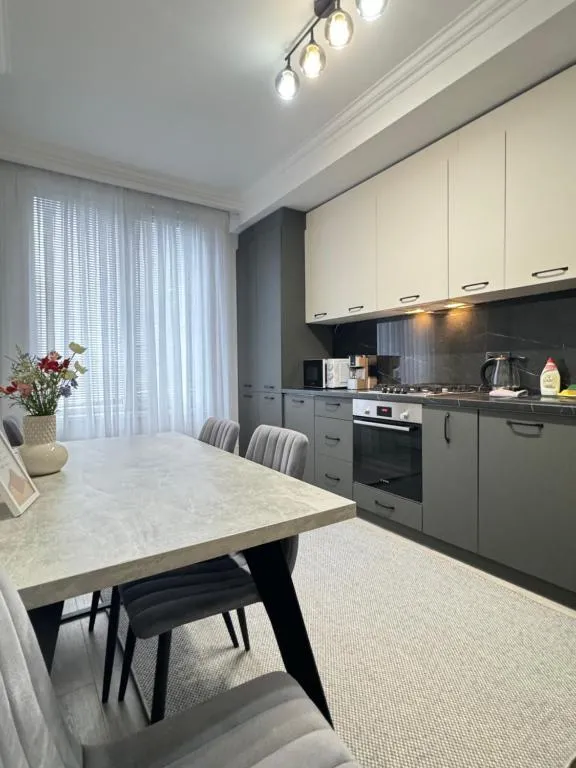 Image of Two Bedroom Apartment In the Center, with Parking, address Avram Iancu 32