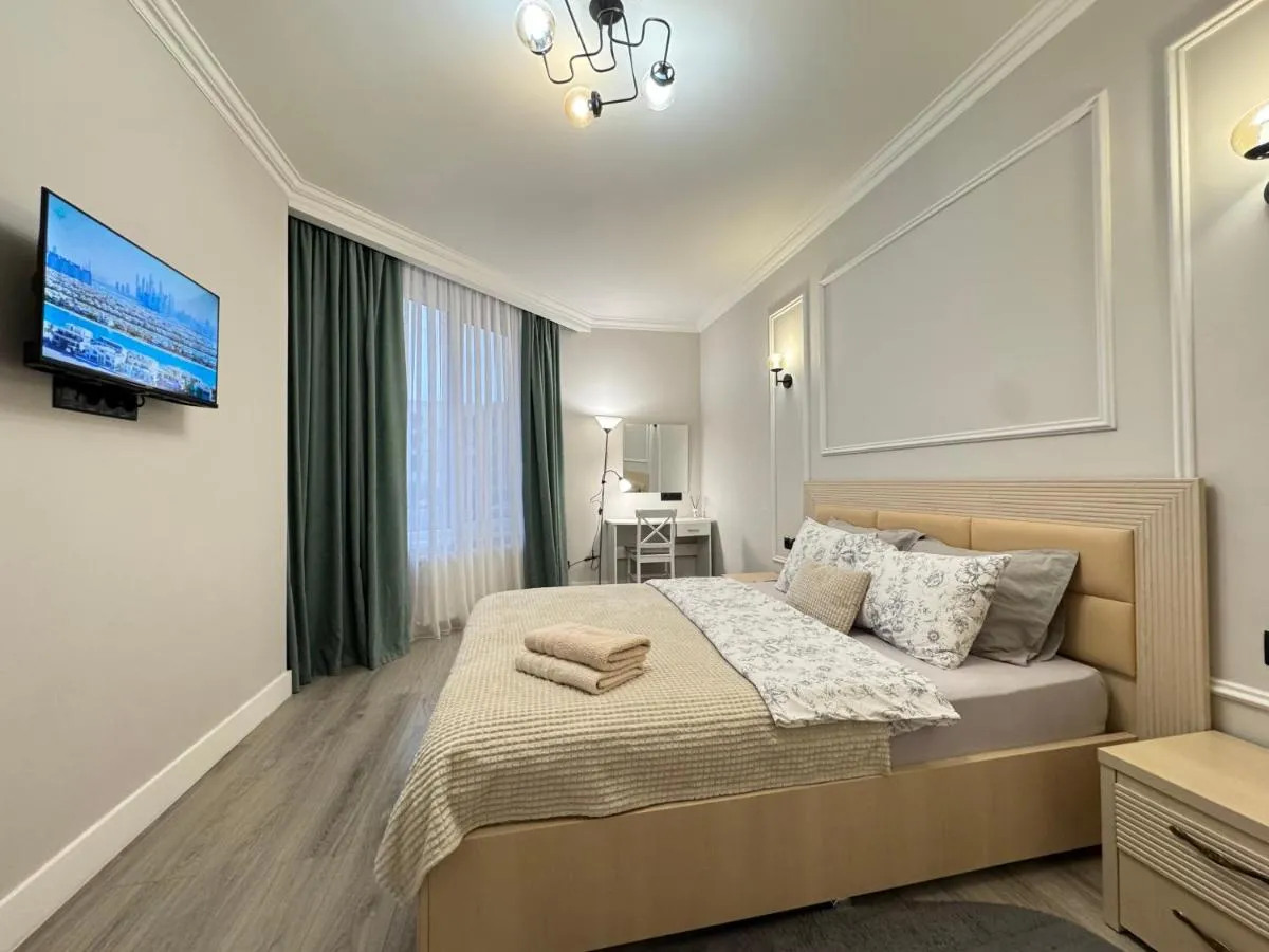 Image 1 of Two Bedroom Apartment In the Center, with Parking, address Avram Iancu 32
