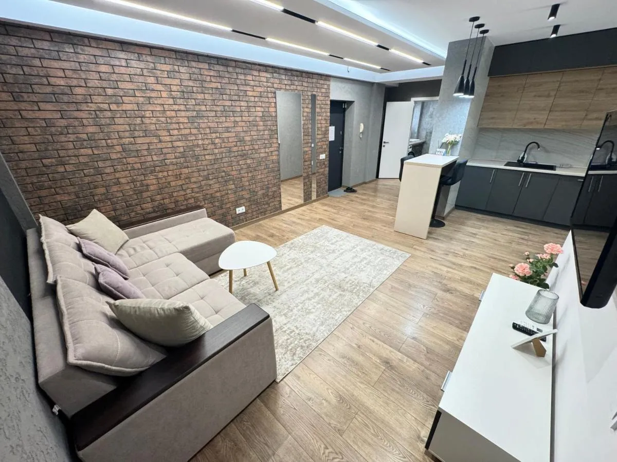 Image 4 of Ultracentral Modern Apartment