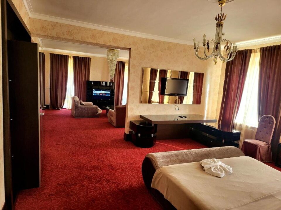 Maxim Pasha Hotel